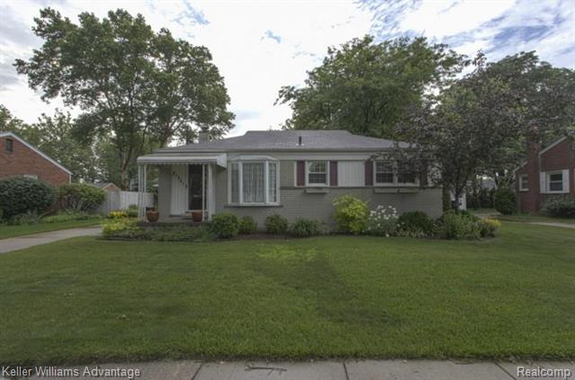 front view picture of 31307 Minton, Livonia, MI. 48150