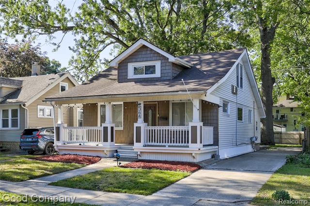 front view picture of 564 E Lewiston Ave, Ferndale, MI. 48220