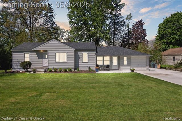 front view picture of 11389 Gold Arbor, Plymouth, MI. 48170