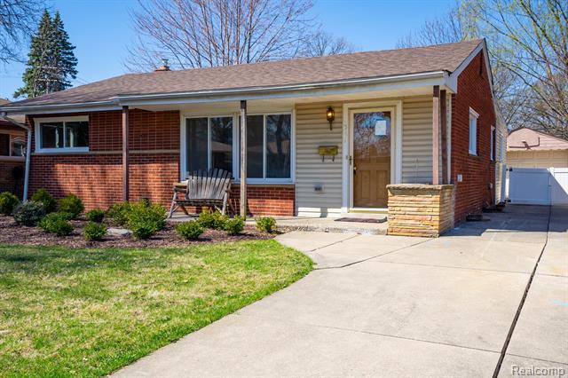 front view picture of 9547 Kinloch, Redford, MI. 48239