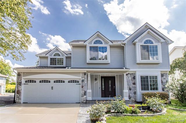 front view picture of 47302 Butler Ln, Novi, MI. 48374
