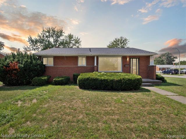 front view picture of 9871 Denne, Livonia, MI. 48150