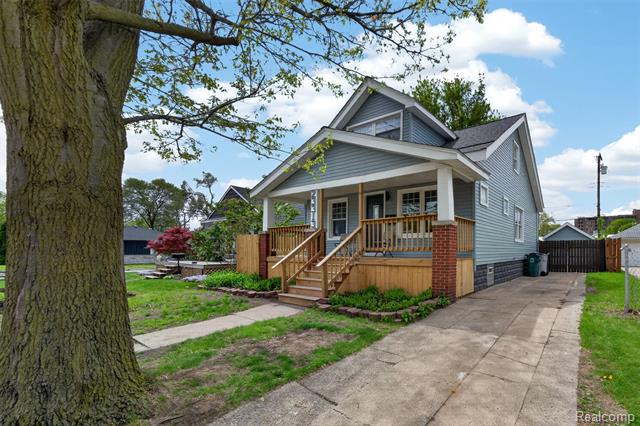 front view picture of 23313 Carlisle Ave, Hazel Park, MI. 48030