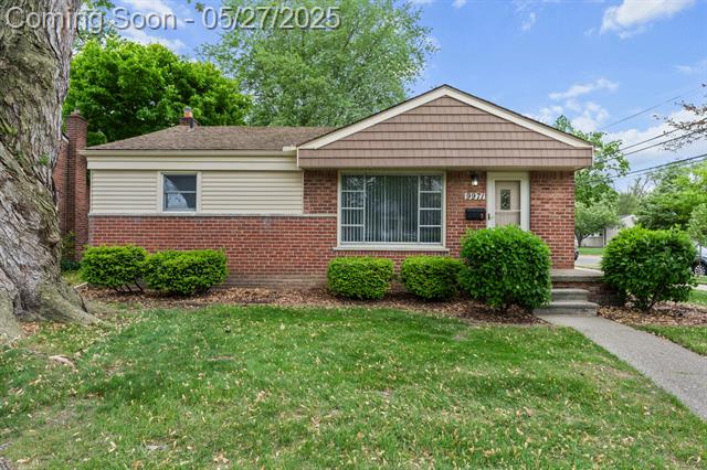 front view picture of 9971 Doris, Livonia, MI. 48150