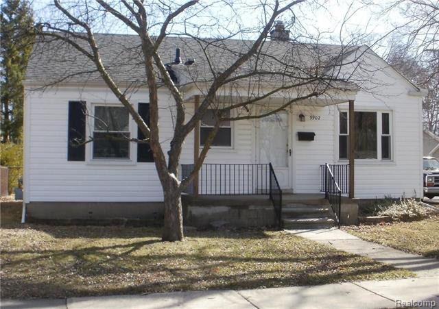 front view picture of 9902 Tecumseh, Redford, MI. 48239