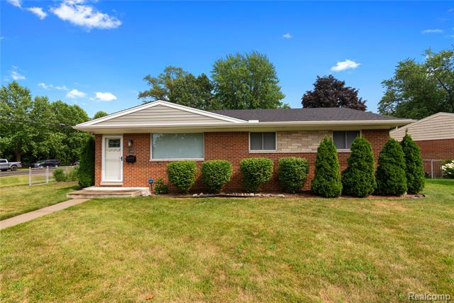 front view picture of 11488 Terry, Plymouth, MI. 48170