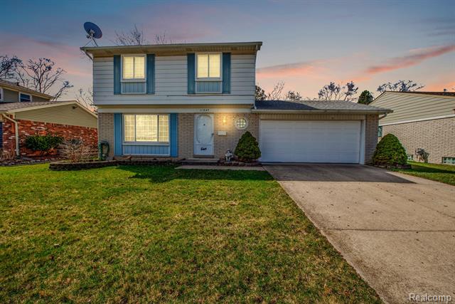 front view picture of 11547 Aspen Dr, Plymouth, MI. 48170