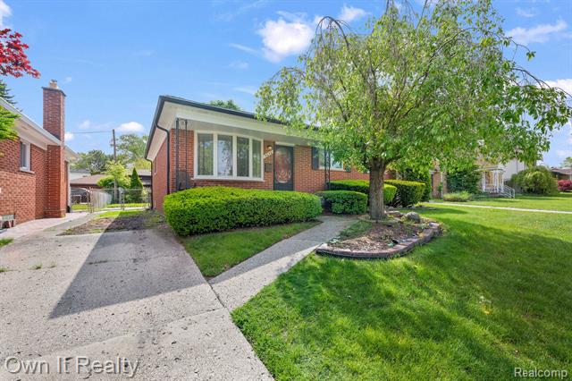 front view picture of 9656 Salem, Redford, MI. 48239