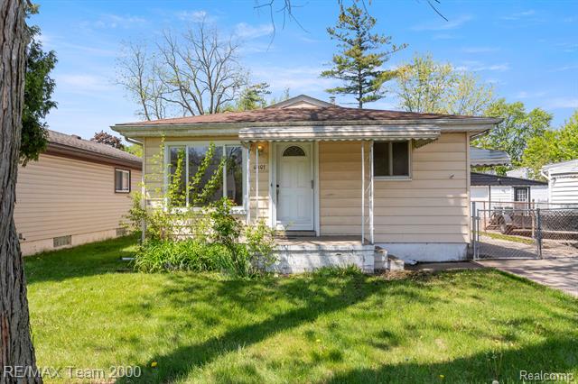 front view picture of 12107 Centralia, Redford, MI. 48239