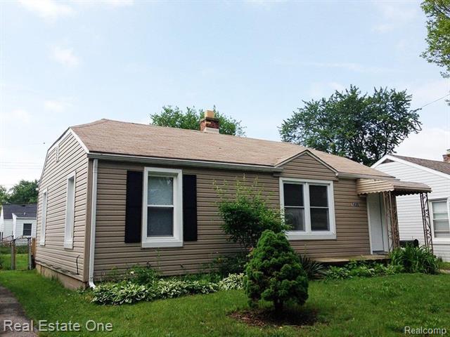 front view picture of 1406 E Cambourne St, Ferndale, MI. 48220