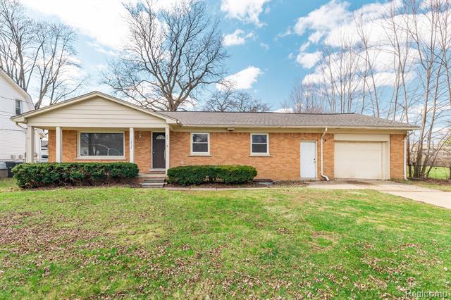 front view picture of 11727 Haller, Livonia, MI. 48150
