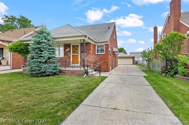 front view picture of 6514 Maple, Dearborn, MI. 48126