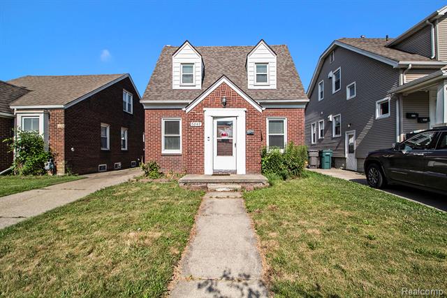 front view picture of 6847 Yinger, Dearborn, MI. 48126