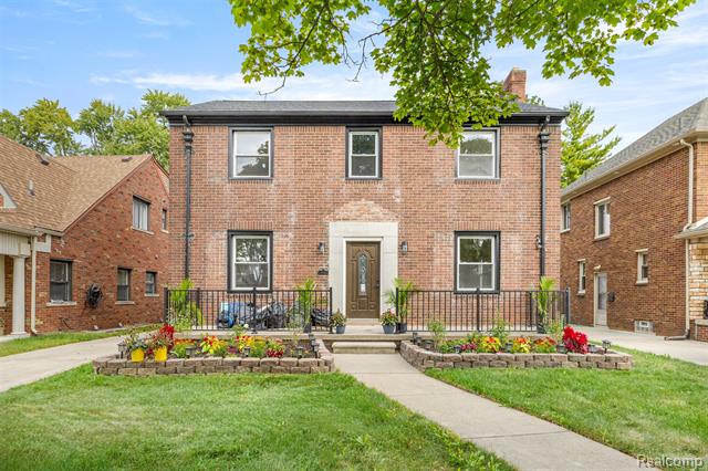front view picture of 6840 Oakman, Dearborn, MI. 48126