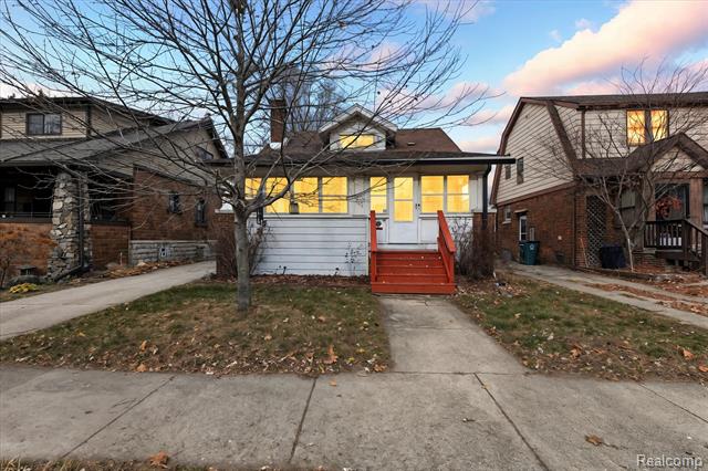 front view picture of 265 E Lewiston Ave, Ferndale, MI. 48220