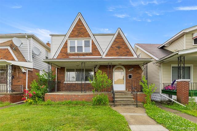front view picture of 7444 Kendal, Dearborn, MI. 48126