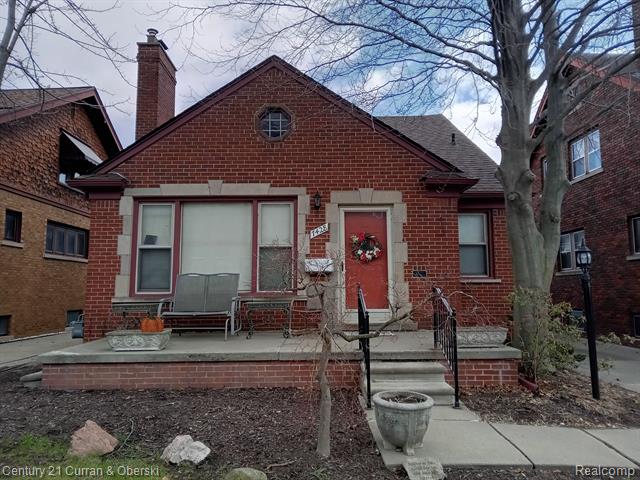 front view picture of 7428 Calhoun, Dearborn, MI. 48126