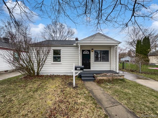 front view picture of 2131 Pilgrim St, Ferndale, MI. 48220