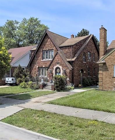 front view picture of 7747 Middlepointe, Dearborn, MI. 48126