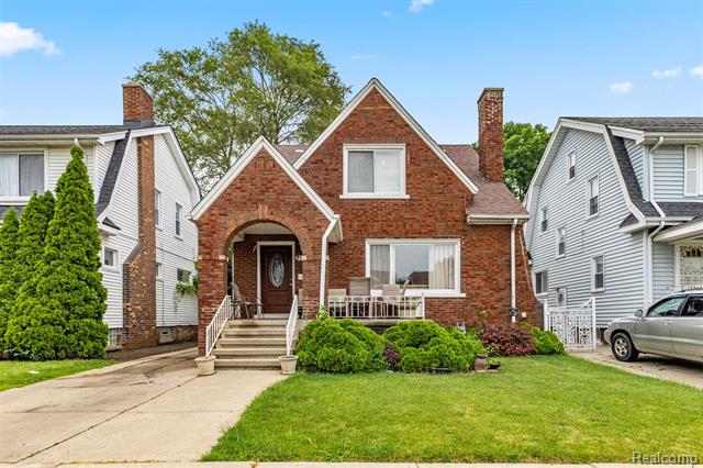 front view picture of 7914 Wisconsin, Dearborn, MI. 48126