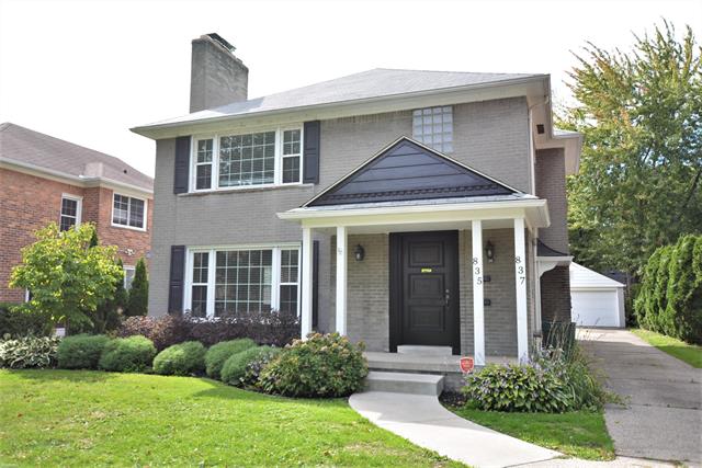 front view picture of 835 Harcourt, Grosse Pointe, MI. 48230