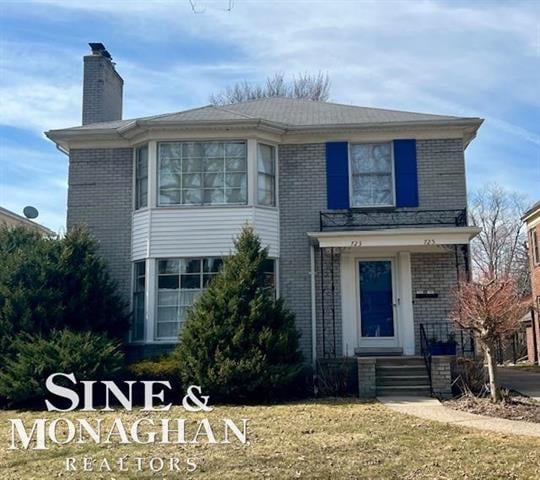 front view picture of 723 Harcourt, Grosse Pointe, MI. 48230