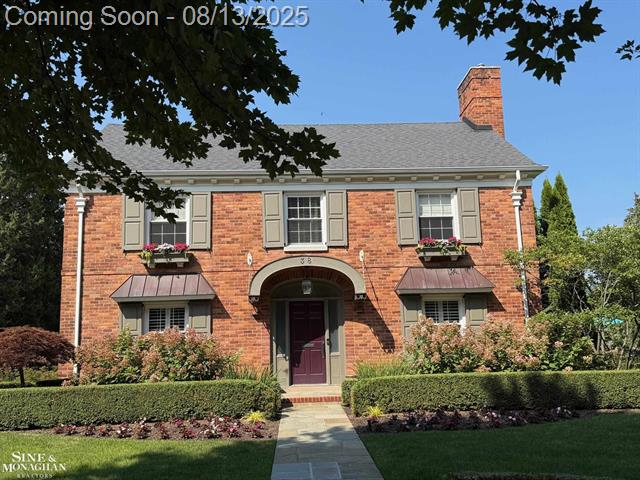 front view picture of 38 Newberry Pl, Grosse Pointe, MI. 48236