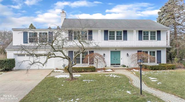 front view picture of 9 Wellington, Grosse Pointe, MI. 48230