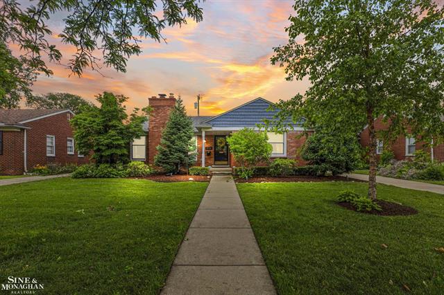 front view picture of 1024 Somerset, Grosse Pointe, MI. 48230