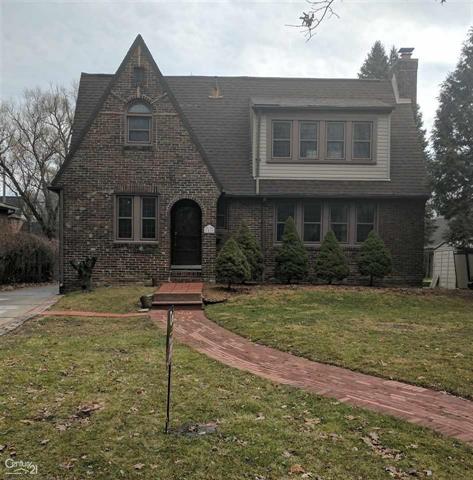 front view picture of 1410 Yorkshire, Grosse Pointe, MI. 48230