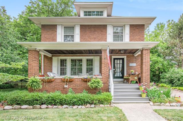 front view picture of 24015 Pickett Ave, Farmington, MI. 48335