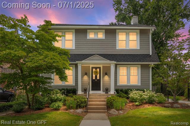 front view picture of 760 Loraine, Grosse Pointe, MI. 48230