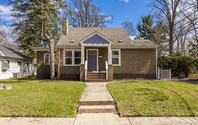 front view picture of 2350 Westridge Ct, Ferndale, MI. 48220