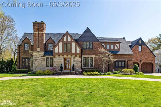 front view picture of 828 Grand Marais, Grosse Pointe, MI. 48230