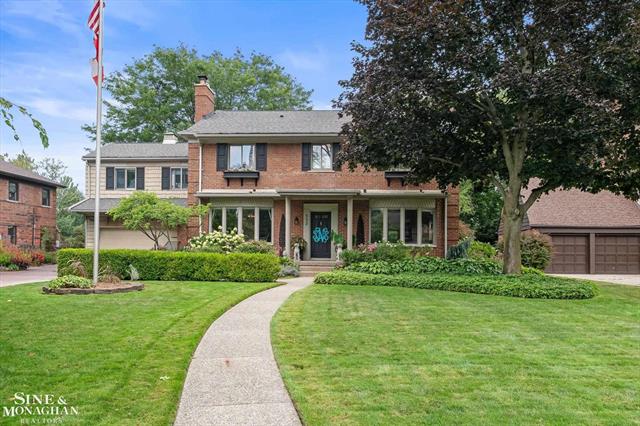 front view picture of 552 Middlesex, Grosse Pointe, MI. 48230