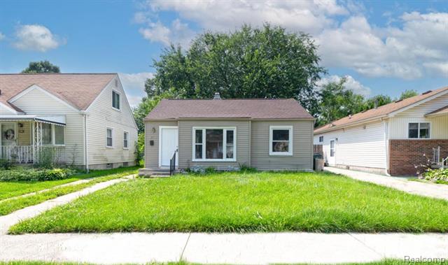 front view picture of 23383 Cayuga Ave, Hazel Park, MI. 48030