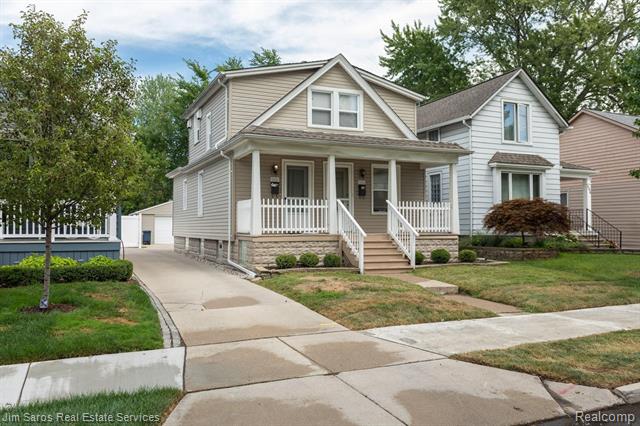 front view picture of 596 Notre Dame, Grosse Pointe, MI. 48230