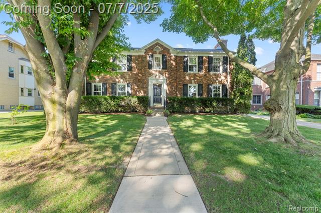 front view picture of 450 Neff, Grosse Pointe, MI. 48230