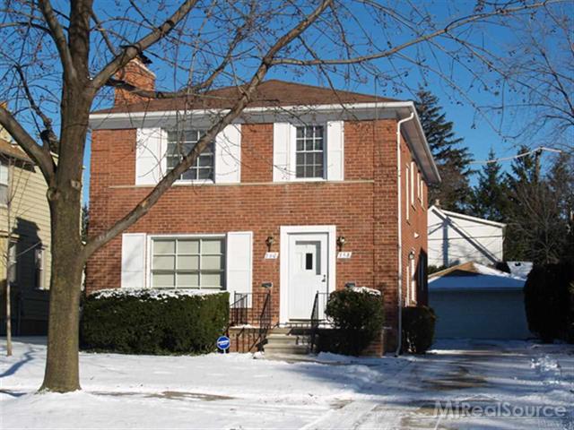 front view picture of 358 Rivard, Grosse Pointe, MI. 48230
