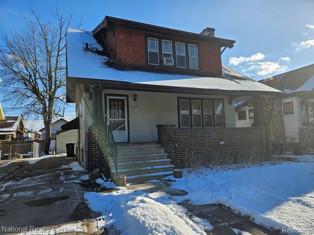 front view picture of 225 Moss, Highland Park, MI. 48203