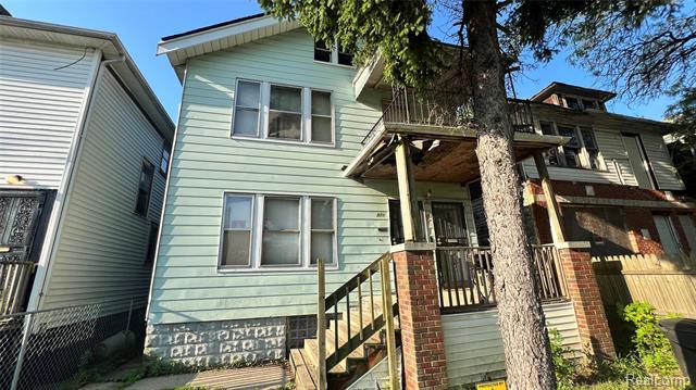 front view picture of 371 Puritan, Highland Park, MI. 48203