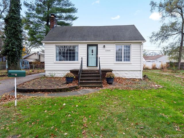 front view picture of 23401 Vassar Ave, Hazel Park, MI. 48030