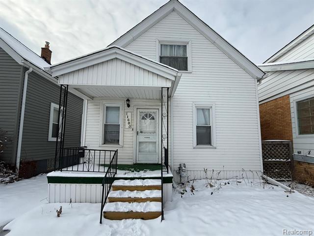 front view picture of 11685 Mitchell, Hamtramck, MI. 48212