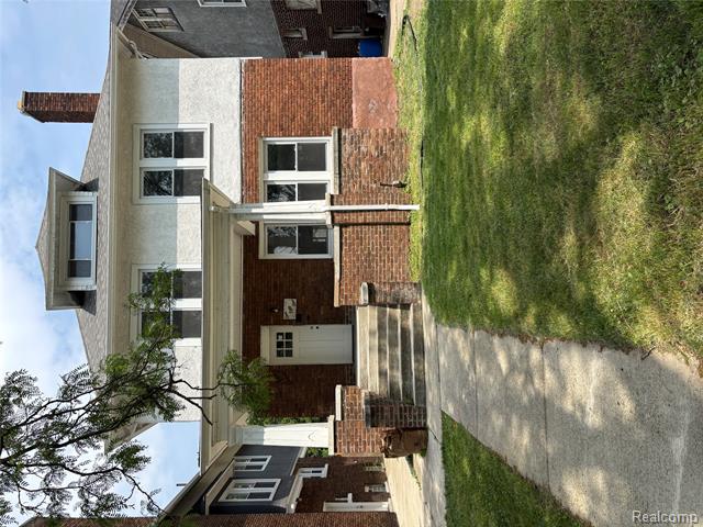 front view picture of 151 Mclean, Highland Park, MI. 48203