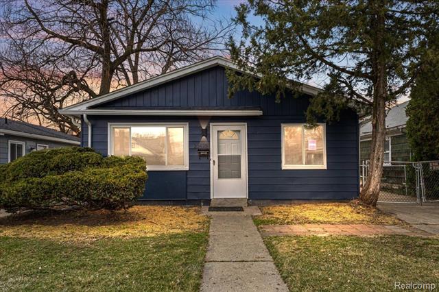 front view picture of 23425 Carlisle Ave, Hazel Park, MI. 48030