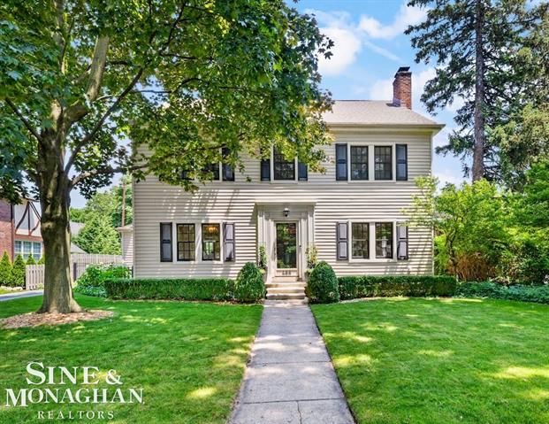 front view picture of 488 University, Grosse Pointe, MI. 48230