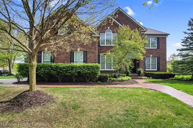 front view picture of 49235 Braeburn Ln, Novi, MI. 48374
