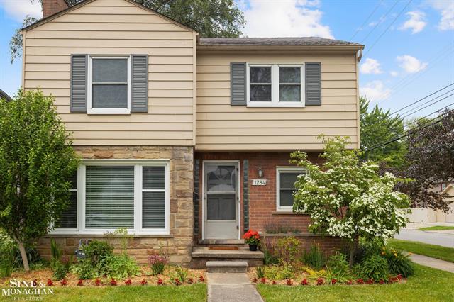front view picture of 1284 Brys Dr, Grosse Pointe, MI. 48236