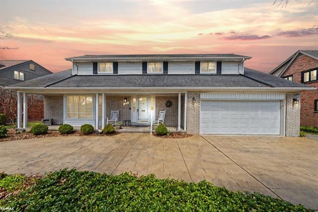 front view picture of 576 Woods Ln, Grosse Pointe, MI. 48236