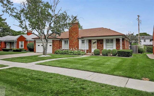 front view picture of 874 N Brys Dr, Grosse Pointe, MI. 48236
